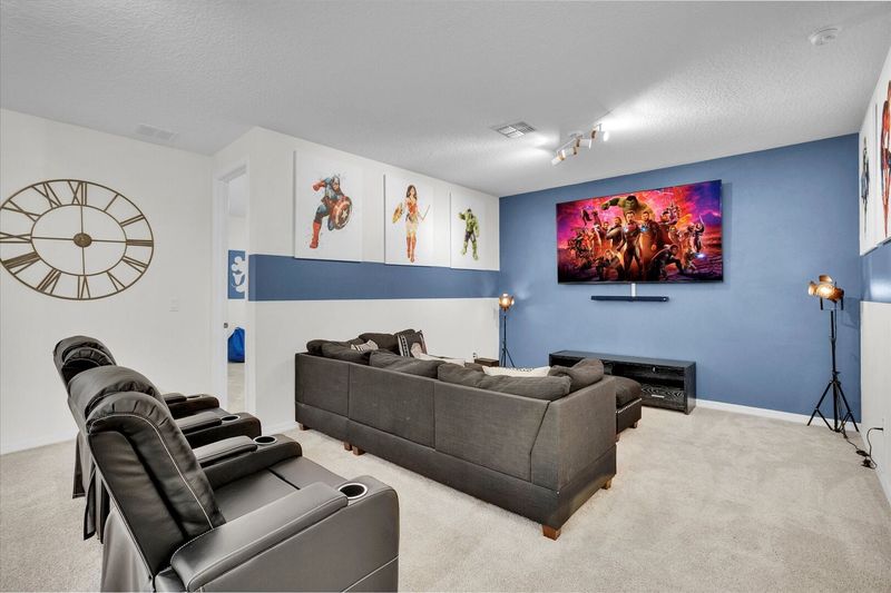 Loft (Angle)
85" Smart TV
Sound Bar