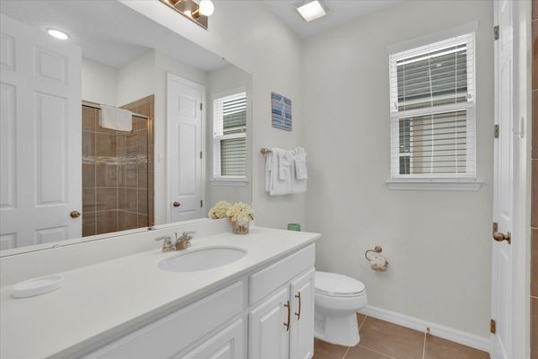 King Suite Bathroom 2 Upstairs
Shower