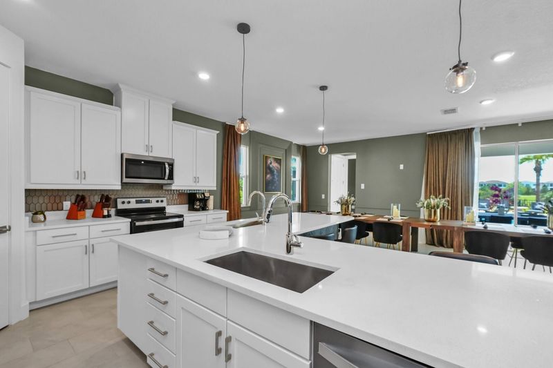 This dream kitchen will certainly be a favorite for those who love to cook