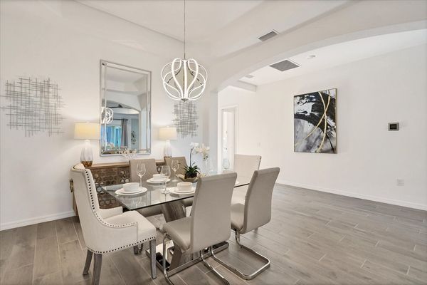 Dining table seats 6