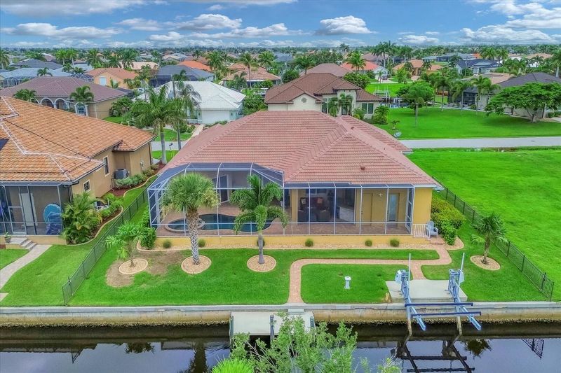 Stunning waterfront home with private pool & spa in historic Punta Gorda