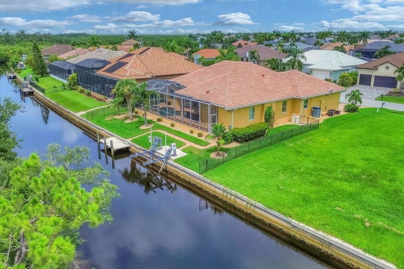 Stunning waterfront home with private pool & spa in historic Punta Gorda (Boat lift not available)