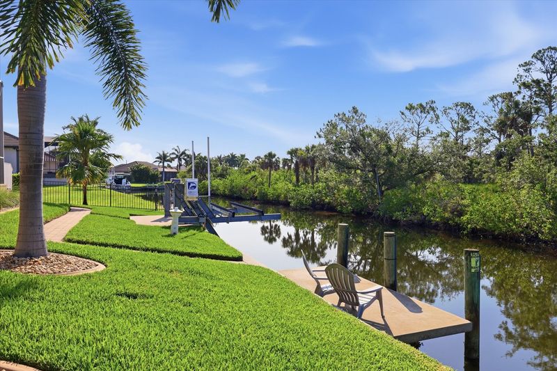 Dock size is 14' x 6'. Dock also fish lights (Boat lift not available)