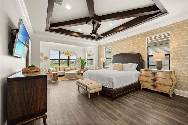 Relax after a long day in this soft King bed