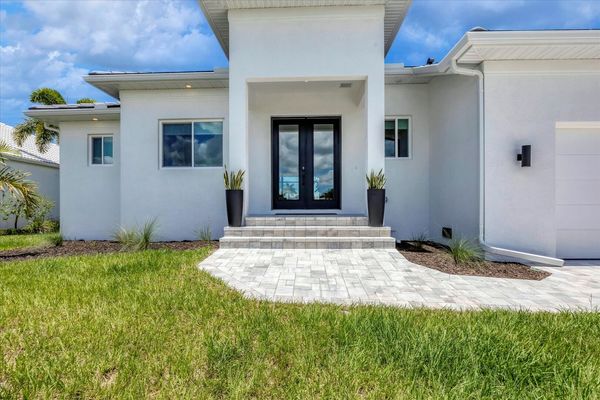 Beautiful brand new Punta Gorda pool home with water view