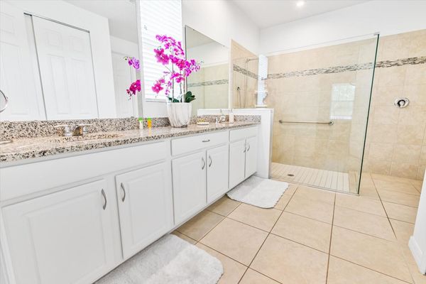 Master King Bathroom 1, Downstairs
Shower