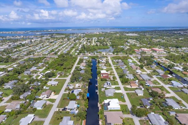 Gorgeous Englewood Waterfront Home With Private Pool