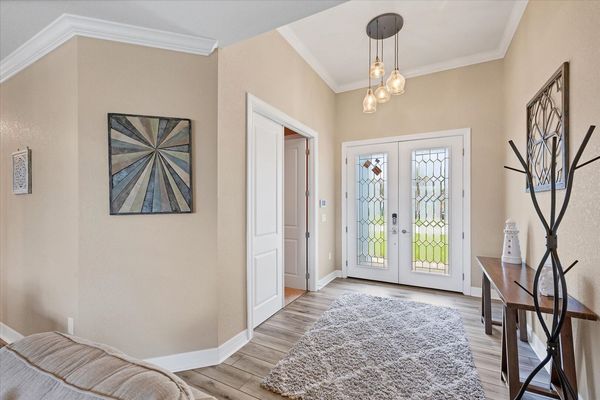 Bright, welcoming foyer