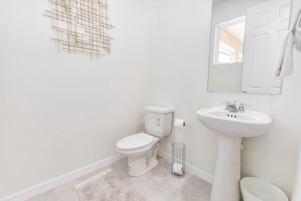 1/2 Half Bathroom
Downstairs