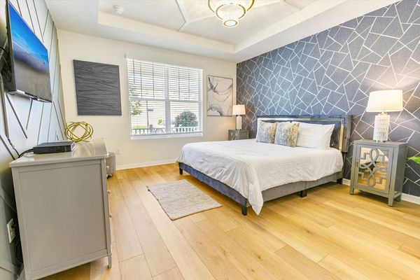 Master King Bedroom 1, Downstairs
Attached Bathroom