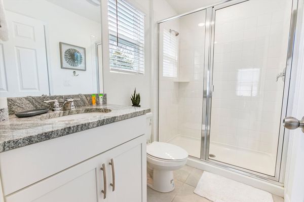 Shared Bathroom 2
Shower