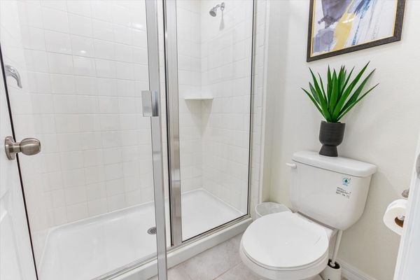 Shared Bathroom 4 (Angle)
Shower