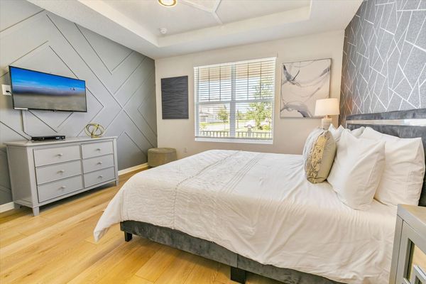 Master King Bedroom 1 (Angle)
39" Smart TV