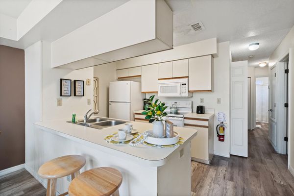 Kitchen Bar