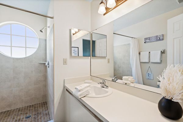 Master King Bathroom 1 Shower