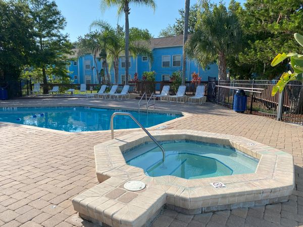 Pool/Spa (Angle)