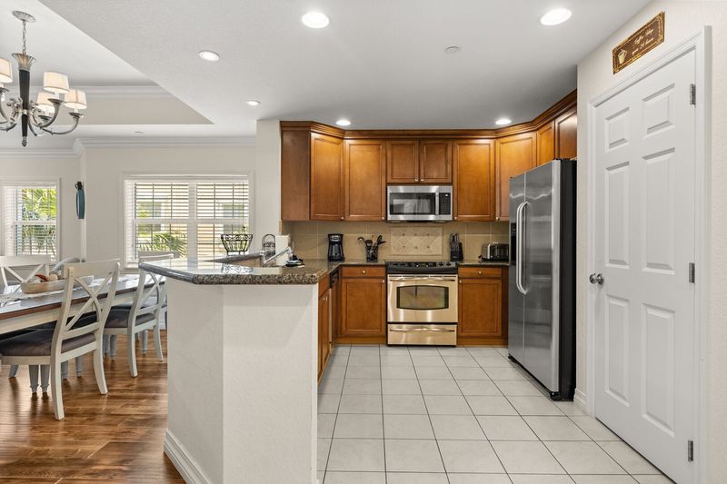 This kitchen will certainly be a favorite for those who love to cook