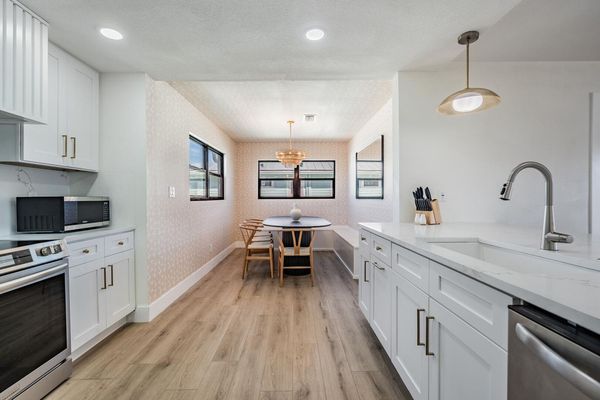 Kitchen & Dining Area