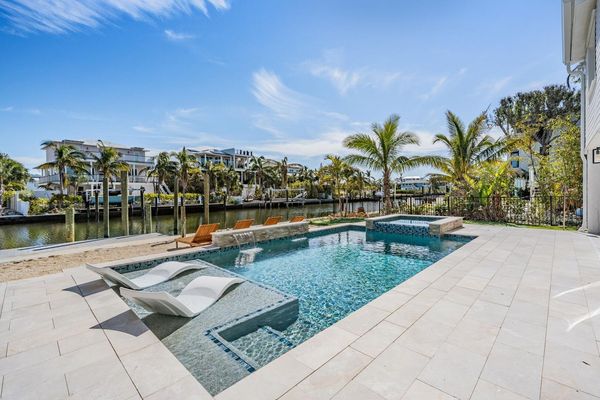 New Luxury Getaway on Anna Maria Island