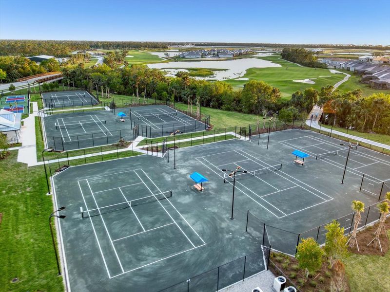 Pickleball & Tennis Courts