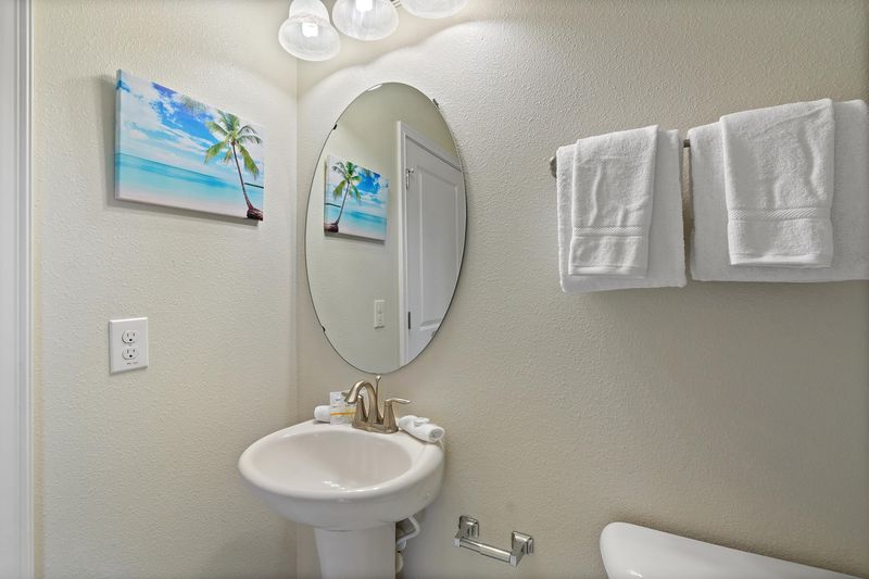 Hall Bathroom 6 Downstairs
Shower
Walk Out to the Pool Deck