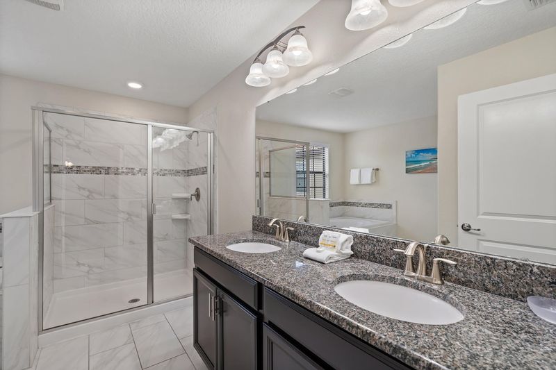 Master King Bathroom 1 Upstairs