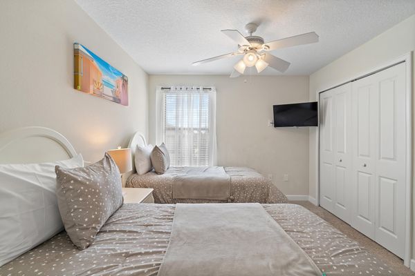 Two Twins Bedroom 6 (Angle) 32" TV