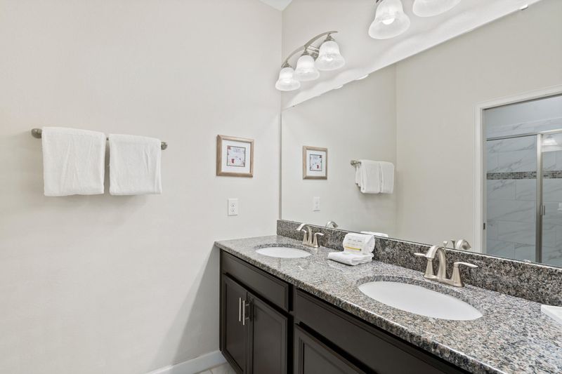 Master King  Bathroom 3 Downstairs