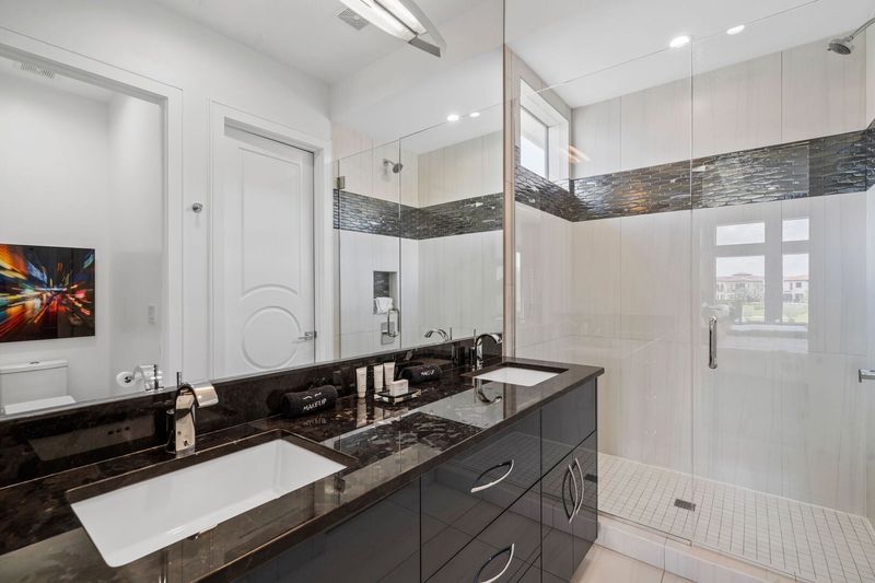 Bathroom 7