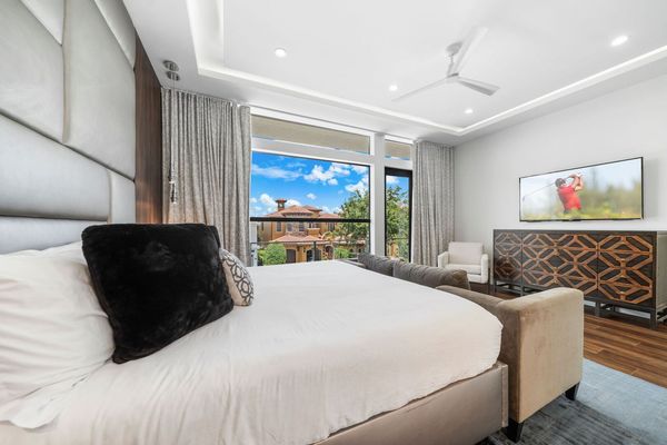 Bedroom 6 with King Size Memory Foam Bed and 60 inch TV