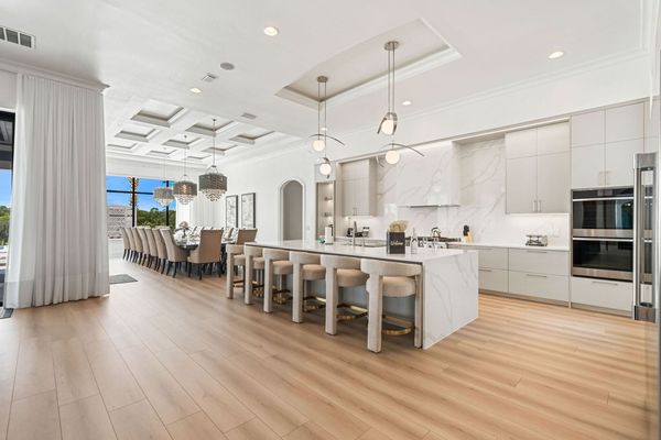 This kitchen and dining room layout is perfect for the family vacation