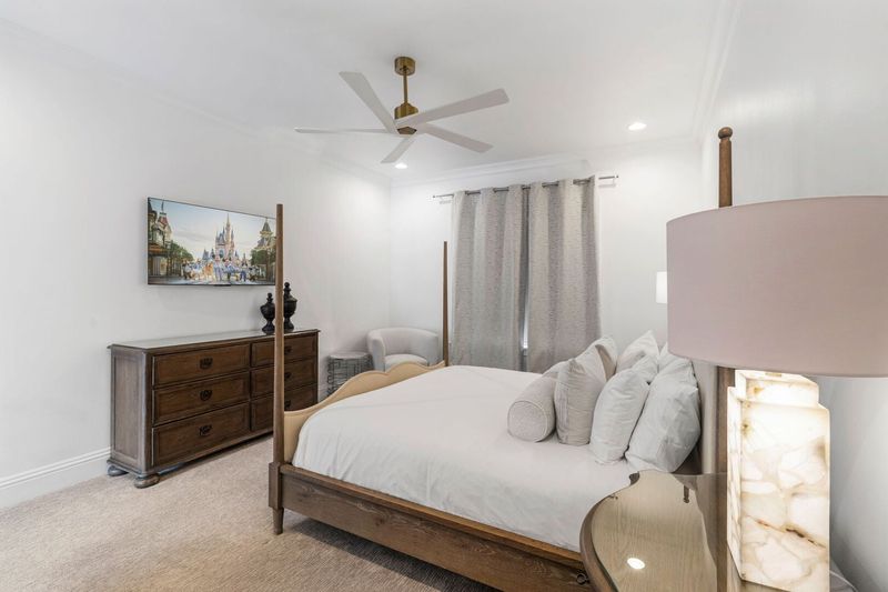 Experience true relaxation in this opulent King bed