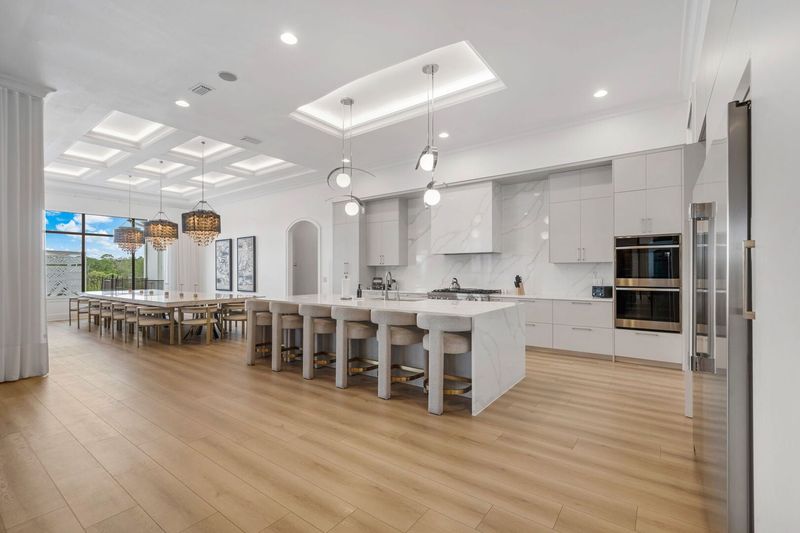 This kitchen and dining room layout is perfect for the family vacation