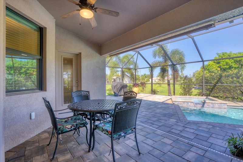 Beautiful, large lanai overlooking sparkling private pool & spa