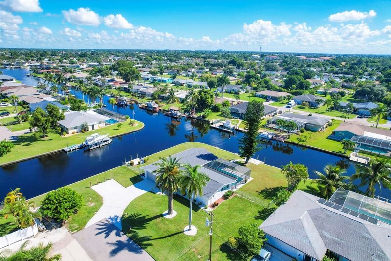 Beautiful 3 bedroom, 2 bathroom waterfront Cape Coral home with private pool - Boat Dock is NOT available
