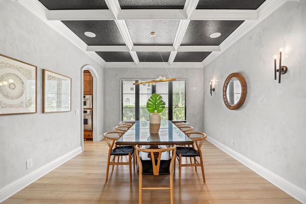 This kitchen and dining room layout is perfect for the family vacation