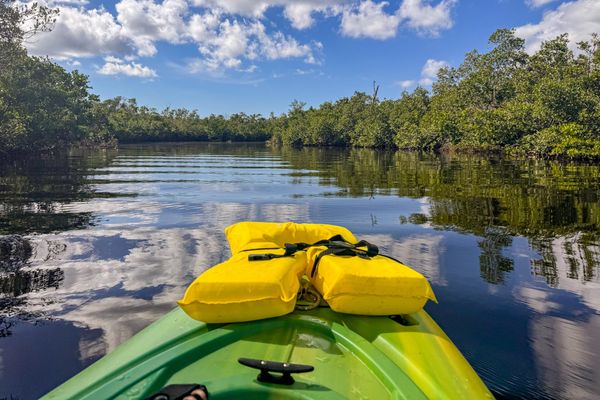 Enjoy nature while kayaking (Boat lift not available)