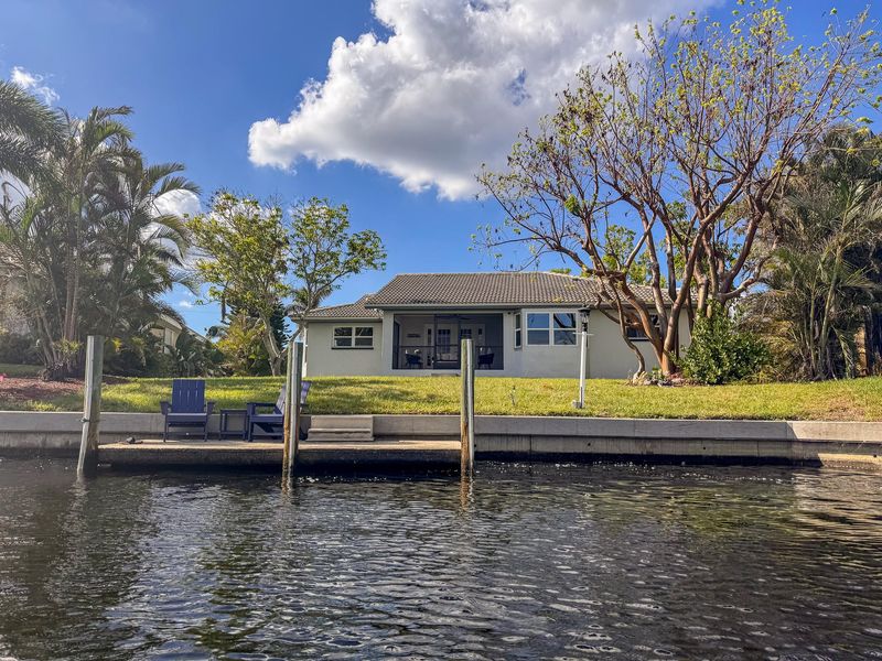 Beautiful 3 bedroom, 2 bathroom waterfront home in Punta Gorda (Boat lift not available)