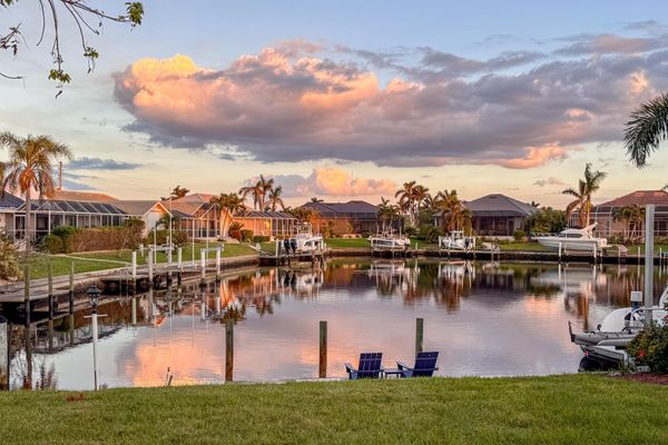 Beautiful 3 bedroom, 2 bathroom waterfront home in Punta Gorda (Boat lift not available)