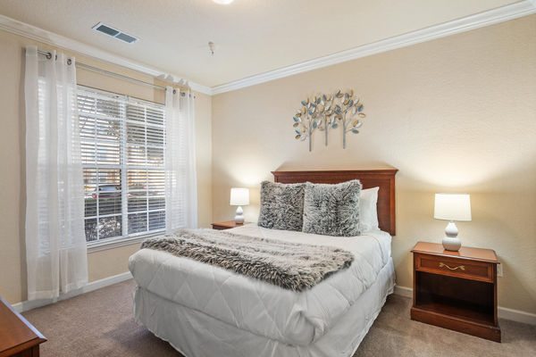 Queen Bedroom 2 Shared Bathroom