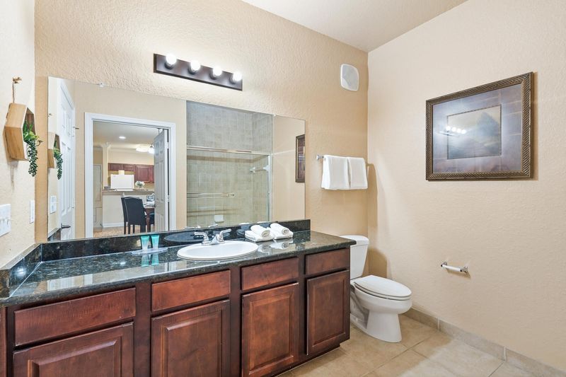 Shared Bathroom 2