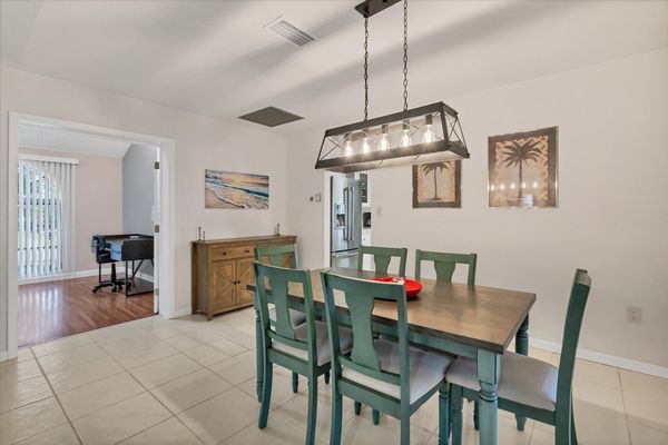 Dining table seats 6