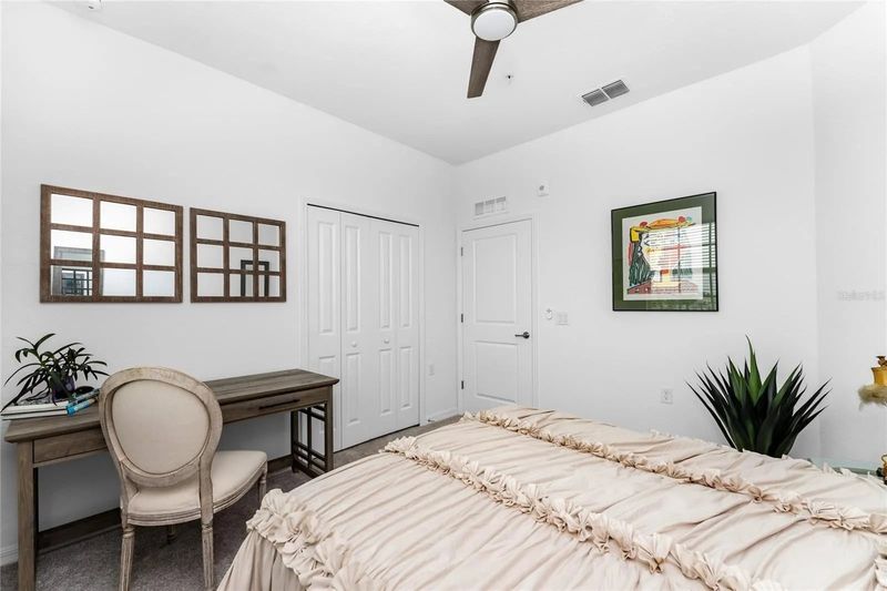 Guest bedroom 1 with queen bed