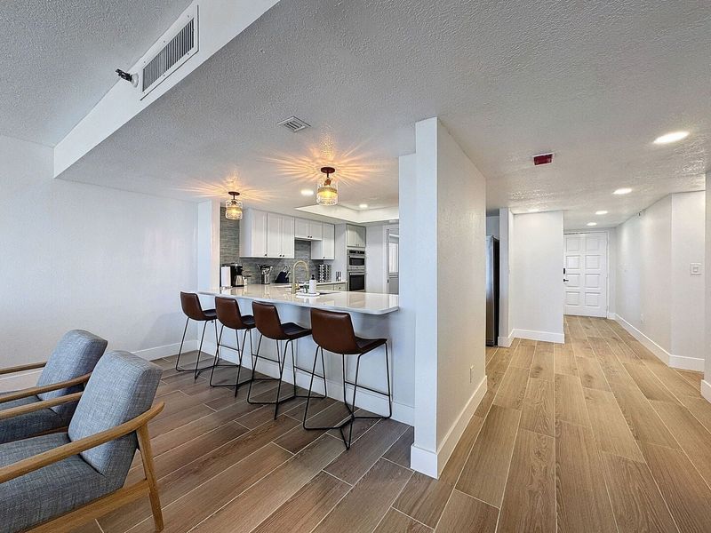 Kitchen Bar Seating for 4