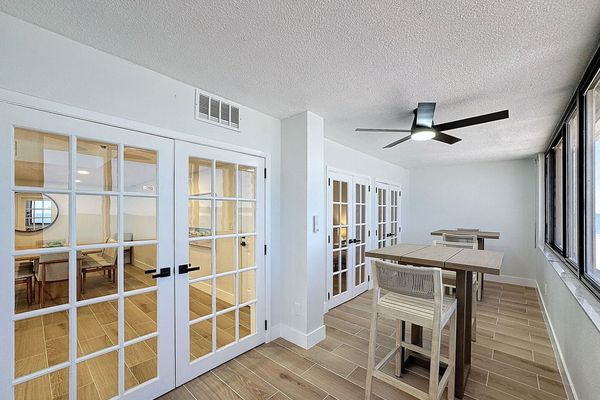 Enclosed Balcony with seating for 4