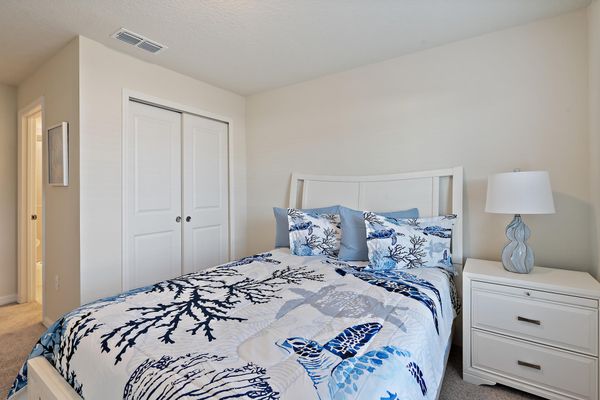 Queen Suite 3 Upstairs Attached Bathroom