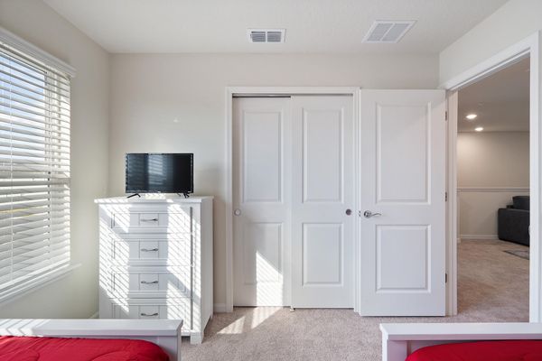 Two Twins Bedroom 4 24" Roku TV