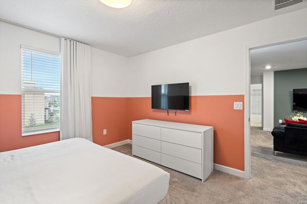 King Bedroom 4 43" Smart TV