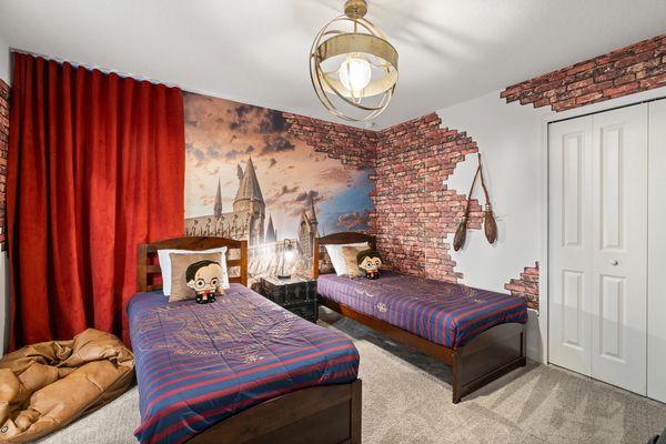 Two Twins Bedroom 5 Upstairs Shared Bathroom Harry Potter Theme