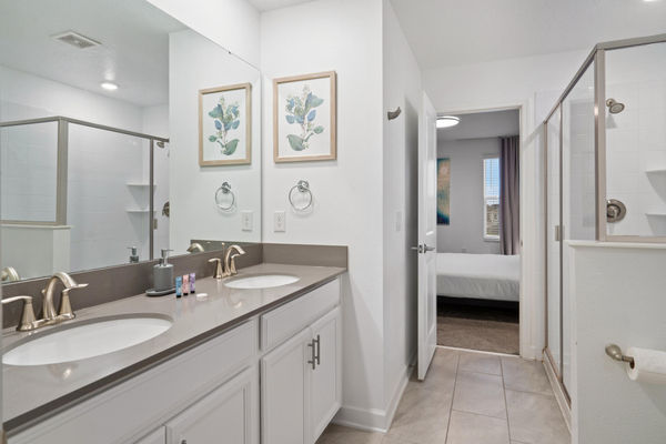 Jack N Jill Bathroom 4 Upstairs Shower